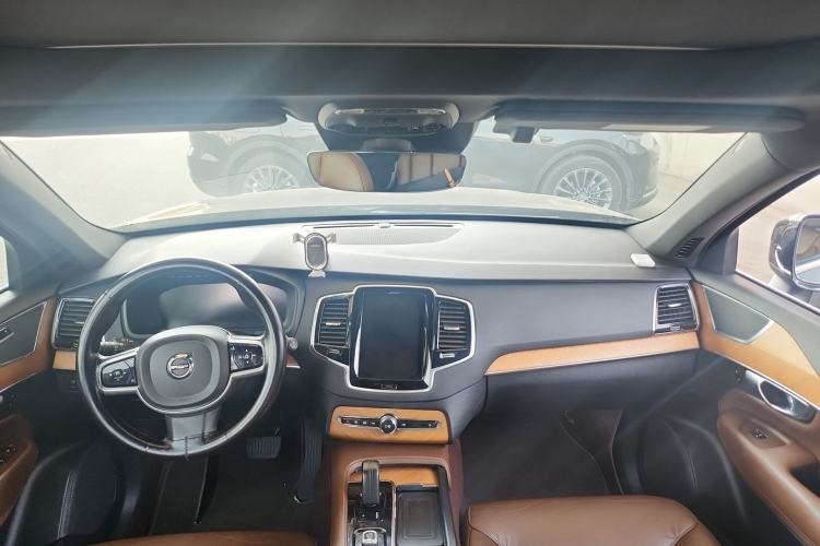 Used Volvo XC90 2021 B6 Zhiyi Luxury Edition 7-Seater Center Console