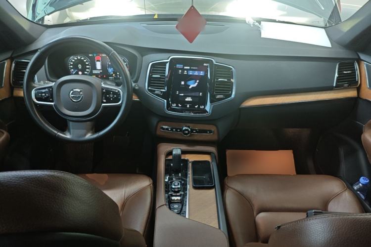 Used Volvo XC90 2021 B6 Zhiyi Luxury Edition 7-Seater Center Console