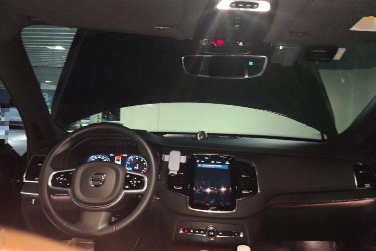 Used Volvo XC90 2021 B6 Luxury Smart Edition 7-Seater Center Console