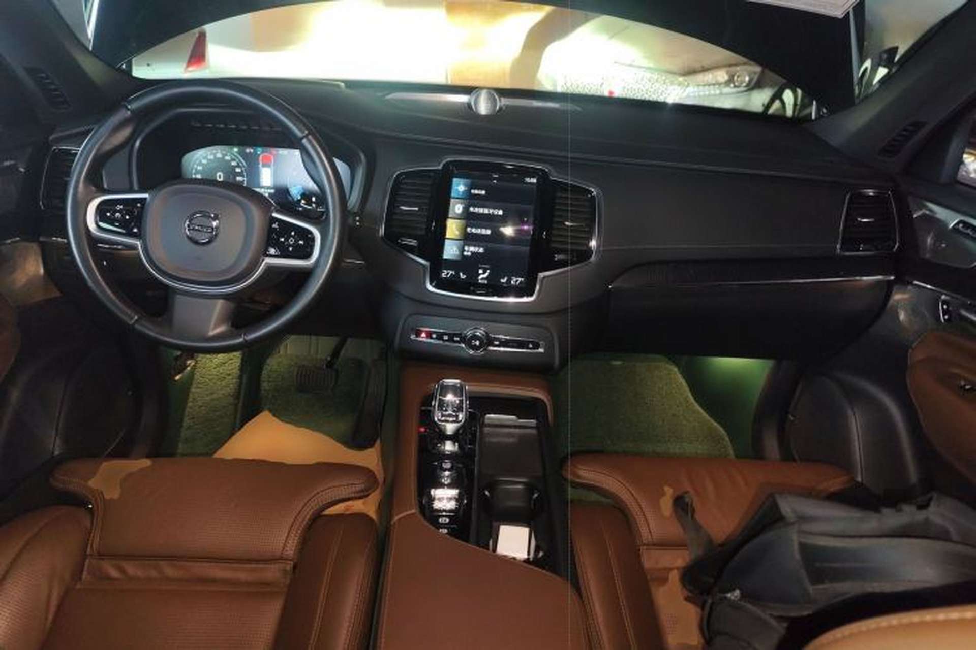 Used Volvo XC90 2021 B6 Luxury Smart Edition 7-Seater Center Console