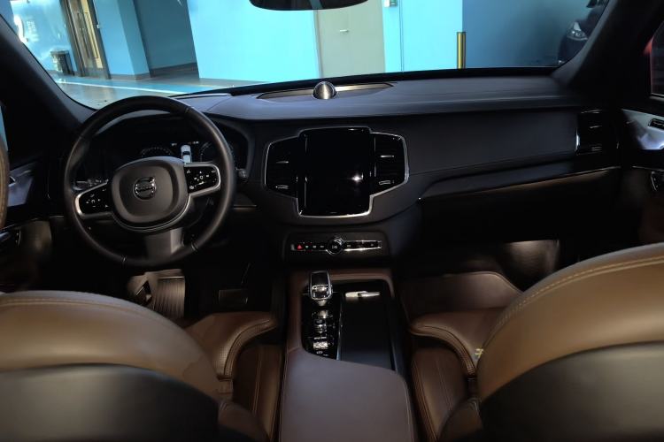 Used Volvo XC90 2021 B6 Luxury Smart Edition 7-Seater Center Console