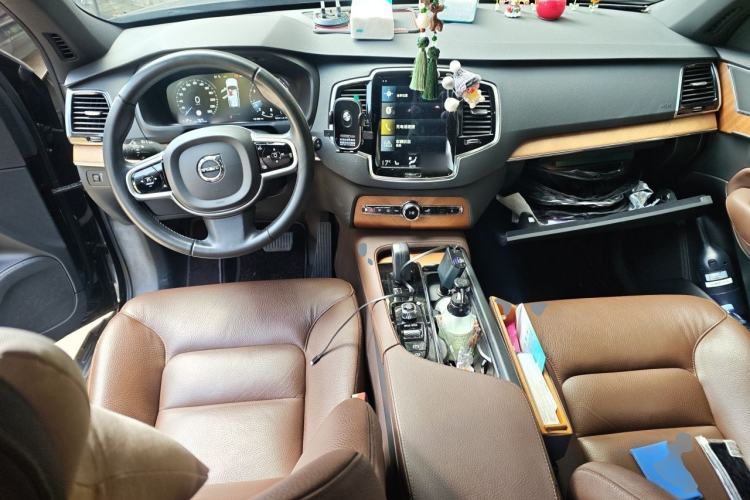 Used Volvo XC90 2021 B6 Zhiyi Luxury Edition 7-Seater Center Console