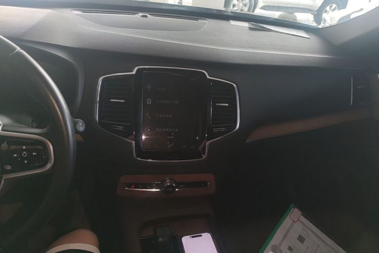 Used Volvo XC90 2021 B6 Zhiyi Luxury Edition 7-Seater Center Console
