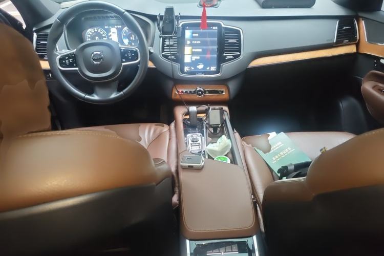 Used Volvo XC90 2021 B6 Zhiyi Luxury Edition 7-Seater Center Console