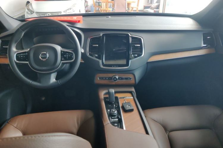 Used Volvo XC90 2021 B6 Zhiyi Luxury Edition 7-Seater Center Console