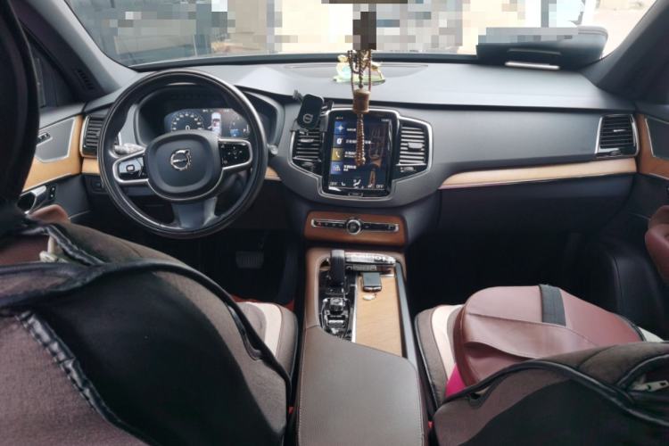 Used Volvo XC90 2021 B6 Zhiyi Luxury Edition 7-Seater Center Console