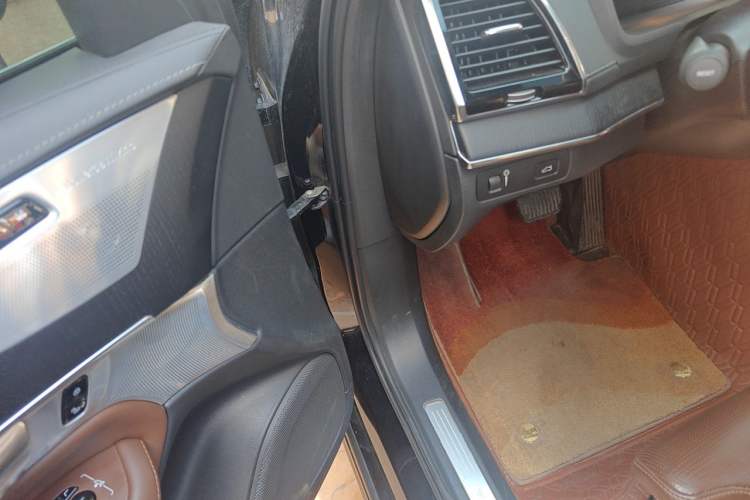 Used Volvo XC90 2021 B6 Luxury Smart Edition 7-Seater Driver Seat