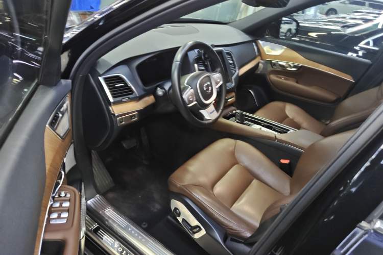 Used Volvo XC90 2021 B6 Zhiyi Luxury Edition 7-Seater Driver Seat