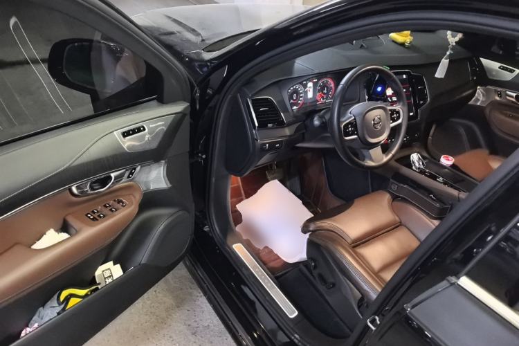 Used Volvo XC90 2021 B6 Luxury Smart Edition 7-Seater Driver Seat