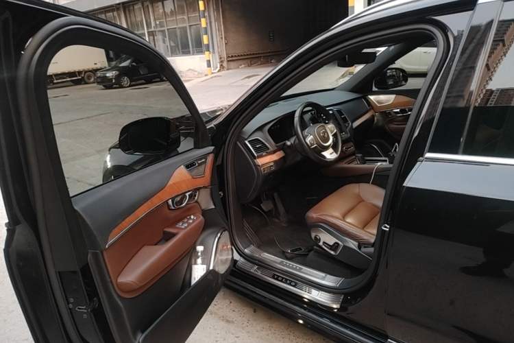 Used Volvo XC90 2021 B6 Zhiyi Luxury Edition 7-Seater Driver Seat