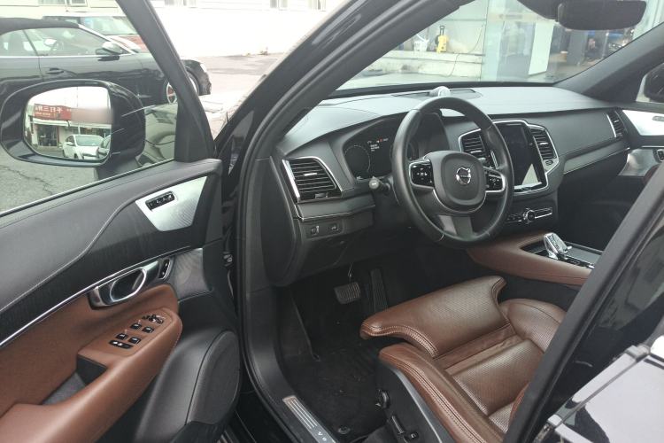Used Volvo XC90 2021 B6 Luxury Smart Edition 7-Seater Driver Seat