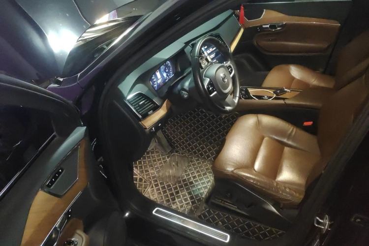 Used Volvo XC90 2021 B6 Zhiyi Sport Edition 7-Seater Driver Seat