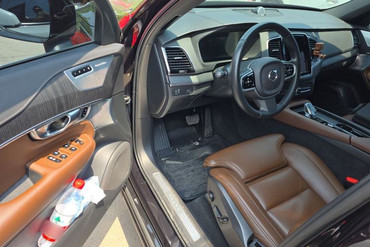 Used Volvo XC90 2021 B6 Luxury Smart Edition 7-Seater Driver Seat