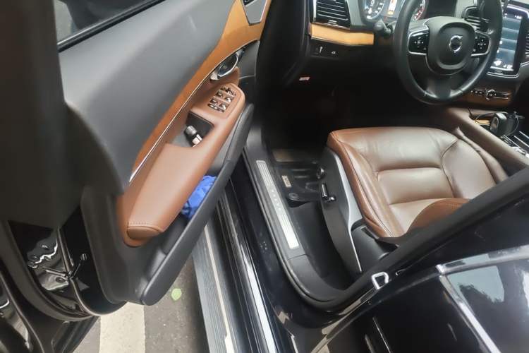 Used Volvo XC90 2021 B6 Zhiyi Luxury Edition 7-Seater Driver Seat