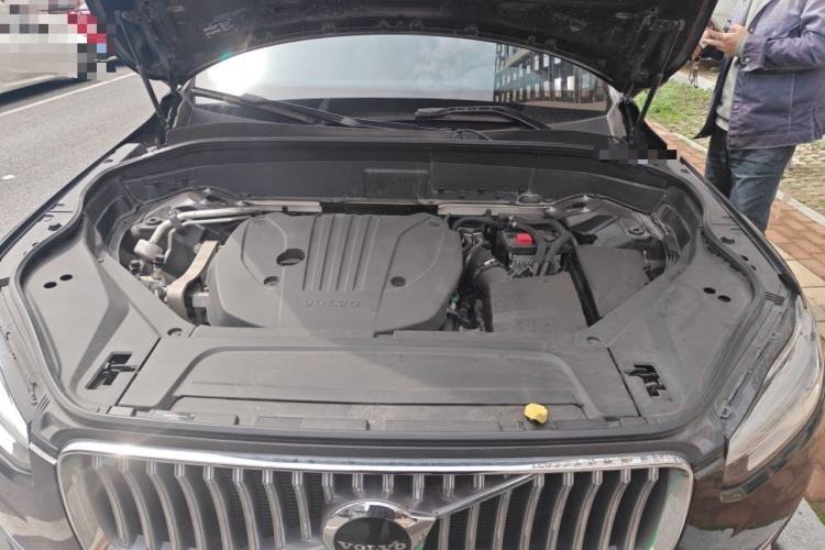 Used Volvo XC90 2021 B5 SmartDrive Luxury Edition 5-seater Engine Bay