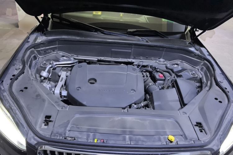 Used Volvo XC90 2021 B6 Luxury Smart Edition 7-Seater Engine Bay