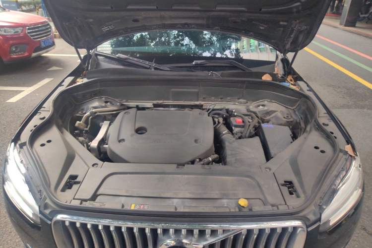 Used Volvo XC90 2021 B6 Luxury Smart Edition 7-Seater Engine Bay