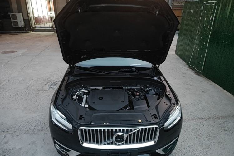Used Volvo XC90 2021 B6 Zhiyi Luxury Edition 7-Seater Engine Bay