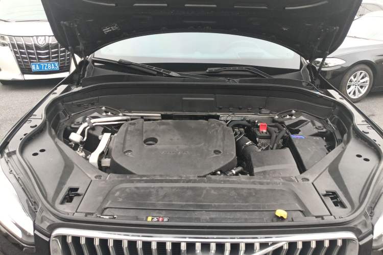 Used Volvo XC90 2021 B6 Luxury Smart Edition 7-Seater Engine Bay