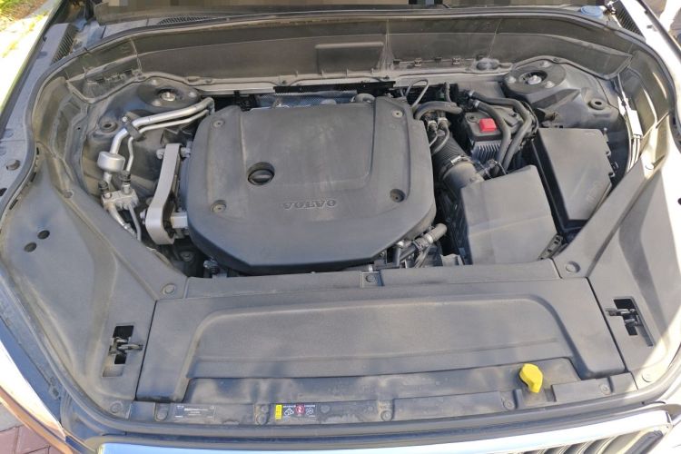 Used Volvo XC90 2021 B6 Luxury Smart Edition 7-Seater Engine Bay