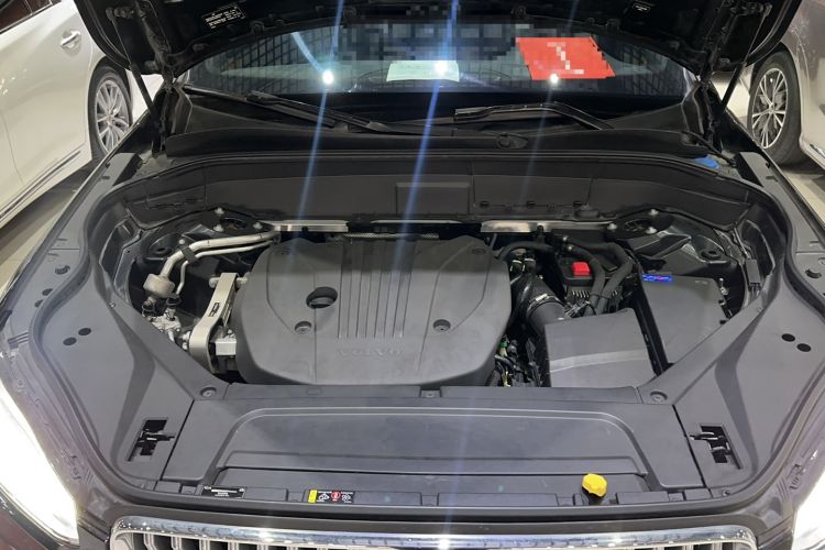 Used Volvo XC90 2021 B5 SmartDrive Luxury Edition 5-seater Engine Bay