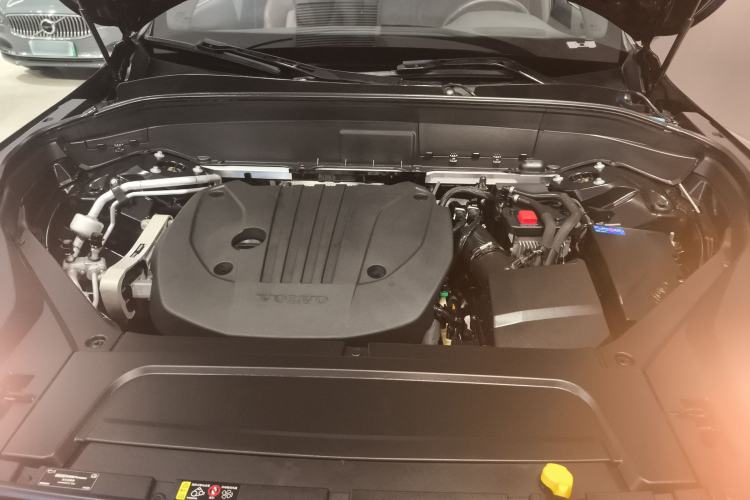 Used Volvo XC90 2021 B5 SmartDrive Luxury Edition 5-seater Engine Bay
