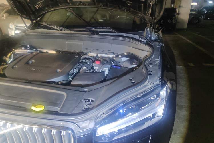 Used Volvo XC90 2021 B6 Luxury Smart Edition 7-Seater Engine Bay Left