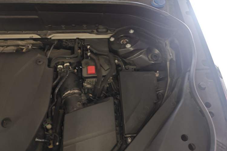 Used Volvo XC90 2021 B5 SmartDrive Luxury Edition 5-seater Engine Bay Left