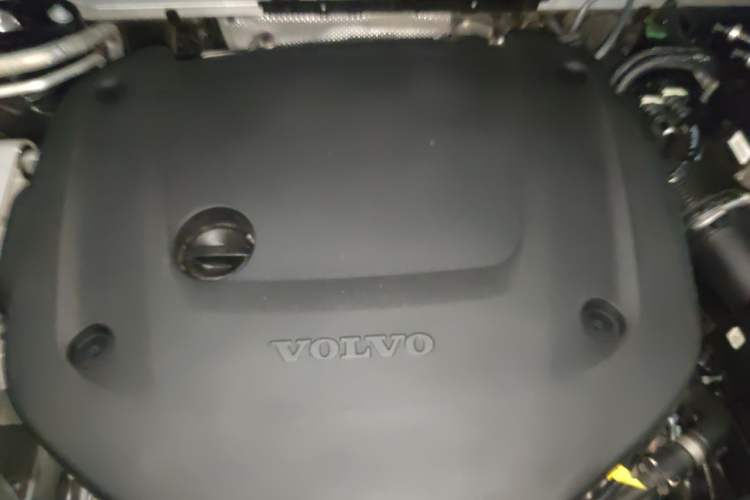 Used Volvo XC90 2021 B6 Luxury Smart Edition 7-Seater Engine Bay