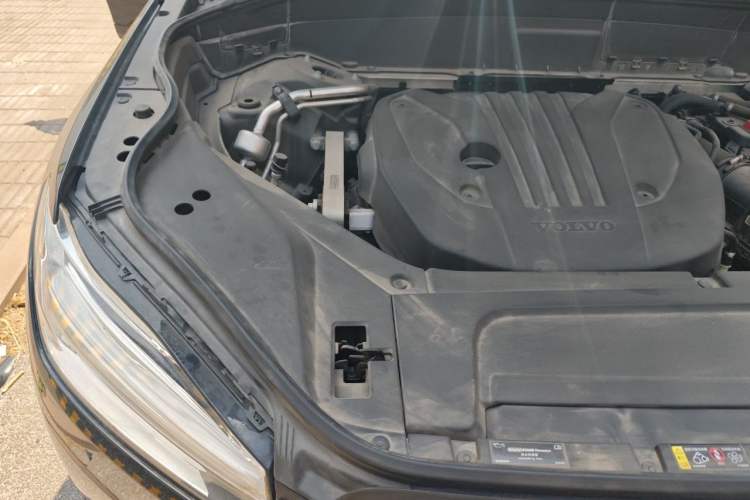Used Volvo XC90 2021 B5 SmartDrive Luxury Edition 7 Seats Engine Bay Right