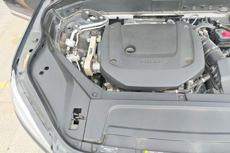 Used Volvo XC90 2021 B6 Luxury Smart Edition 7-Seater Engine Bay Right