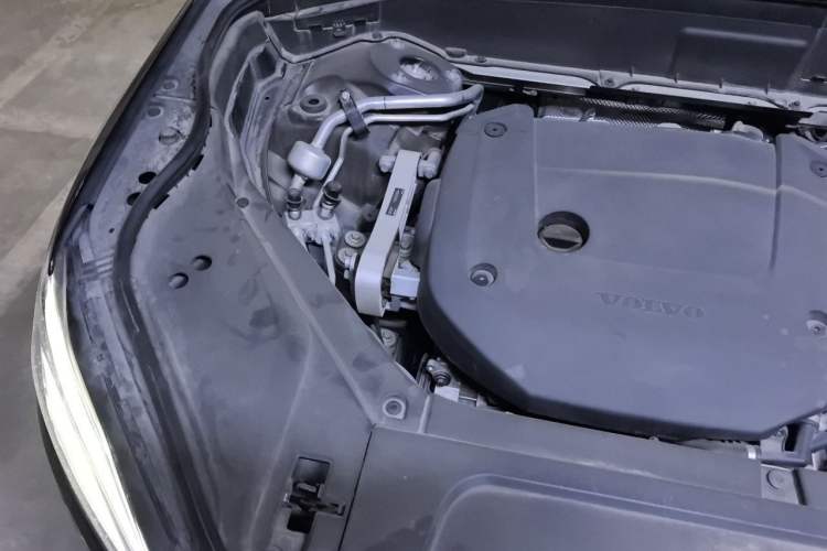 Used Volvo XC90 2021 B6 Luxury Smart Edition 7-Seater Engine Bay Right