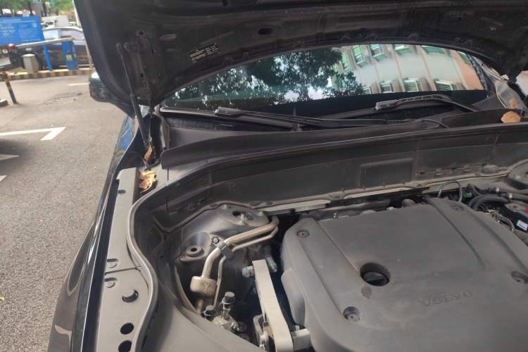 Used Volvo XC90 2021 B6 Luxury Smart Edition 7-Seater Engine Bay Right