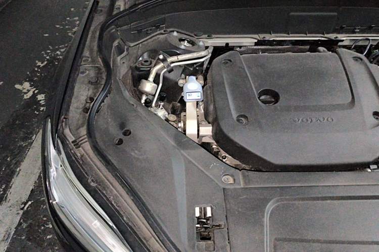 Used Volvo XC90 2021 B6 Luxury Smart Edition 7-Seater Engine Bay Right