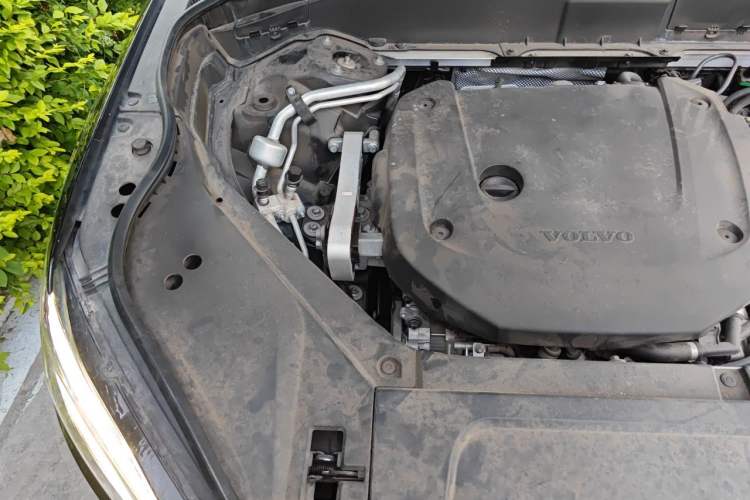 Used Volvo XC90 2021 B6 Luxury Smart Edition 7-Seater Engine Bay Right
