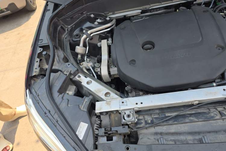 Used Volvo XC90 2021 B6 Luxury Smart Edition 7-Seater Engine Bay Right