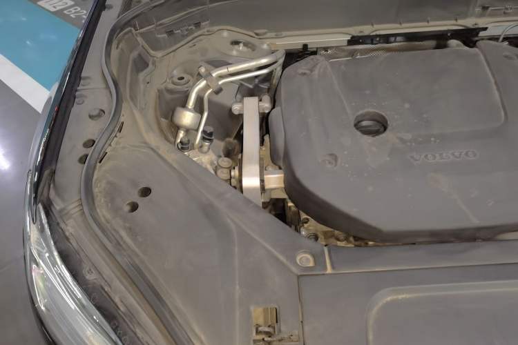 Used Volvo XC90 2021 B6 Luxury Smart Edition 7-Seater Engine Bay Right
