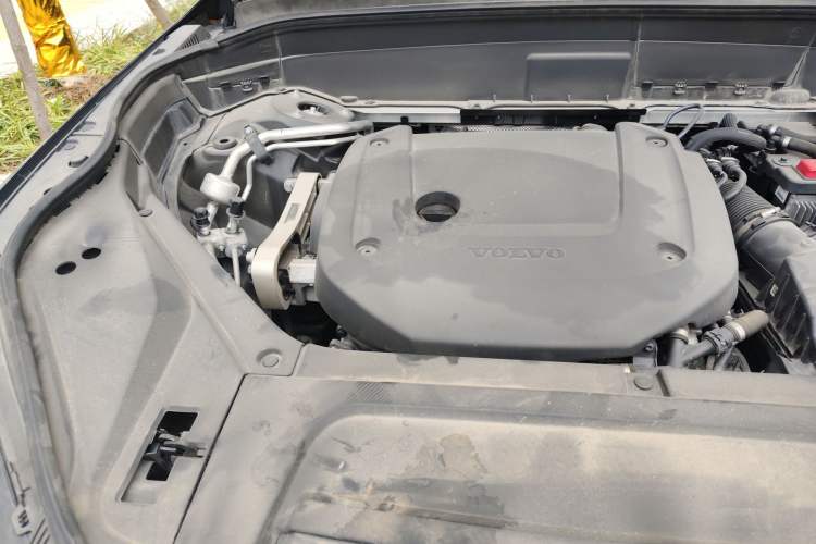 Used Volvo XC90 2021 B6 Luxury Smart Edition 7-Seater Engine Bay Right