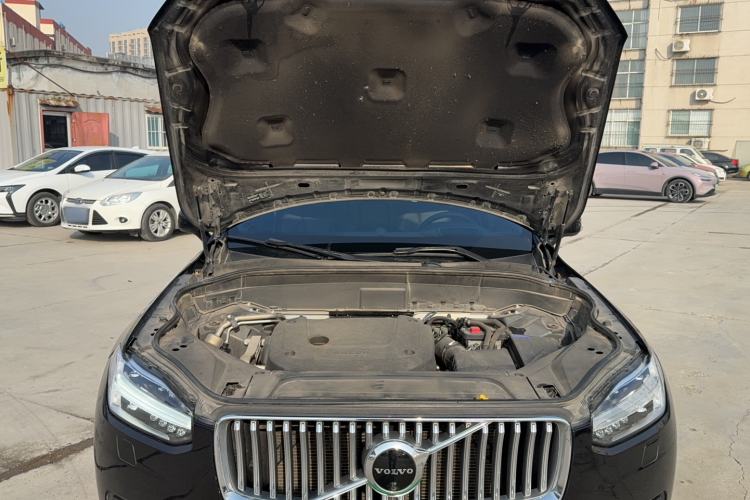 Used Volvo XC90 2021 B6 Luxury Smart Edition 7-Seater Engine Bay