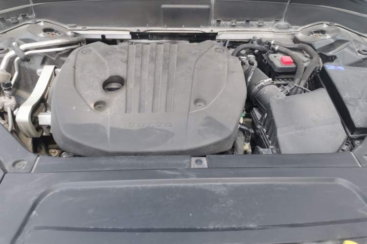 Used Volvo XC90 2021 B5 SmartDrive Luxury Edition 5-seater Engine Bay