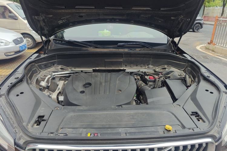 Used Volvo XC90 2021 B5 SmartDrive Luxury Edition 7 Seats Engine Bay