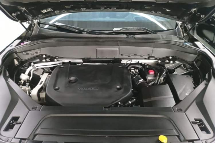 Used Volvo XC90 2021 B6 Luxury Smart Edition 7-Seater Engine Bay