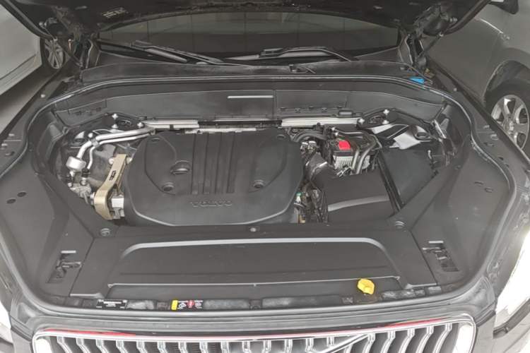 Used Volvo XC90 2021 B5 SmartDrive Luxury Edition 7 Seats Engine Bay