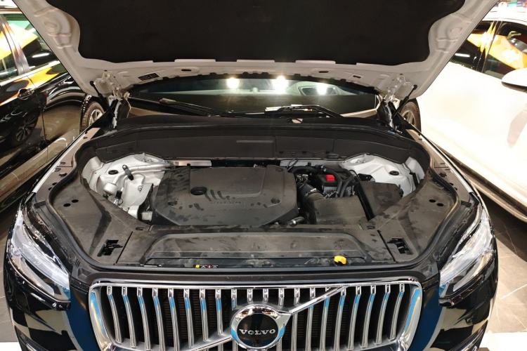 Used Volvo XC90 2021 B6 Luxury Smart Edition 7-Seater Engine Bay