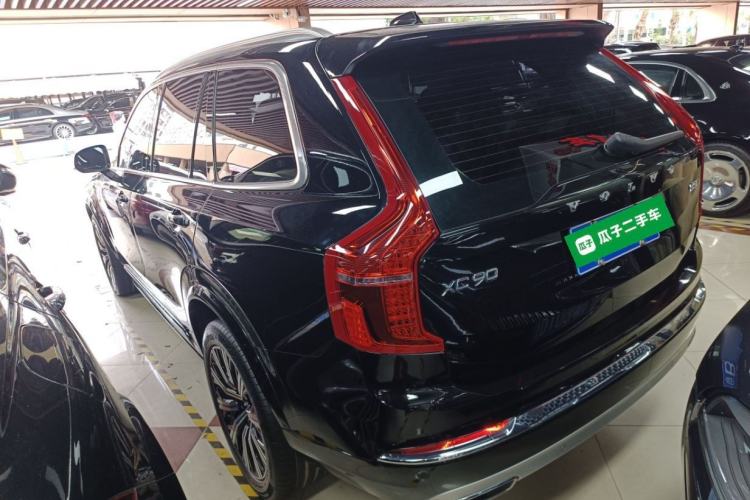 Used Volvo XC90 2021 B5 SmartDrive Luxury Edition 7 Seats Exterior 2