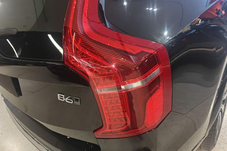 Used Volvo XC90 2021 B5 SmartDrive Luxury Edition 7 Seats Exterior 3