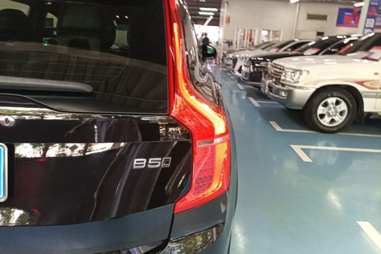 Used Volvo XC90 2021 B5 SmartDrive Luxury Edition 7 Seats Exterior 3