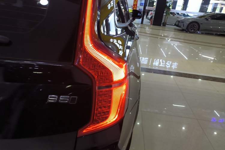 Used Volvo XC90 2021 B5 SmartDrive Luxury Edition 5-seater Exterior 3