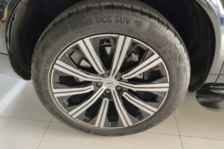 Used Volvo XC90 2021 B6 Zhiyi Luxury Edition 7-Seater Exterior 3