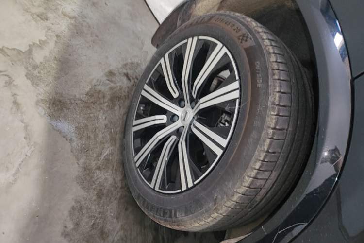 Used Volvo XC90 2021 B6 Zhiyi Luxury Edition 7-Seater Exterior 5